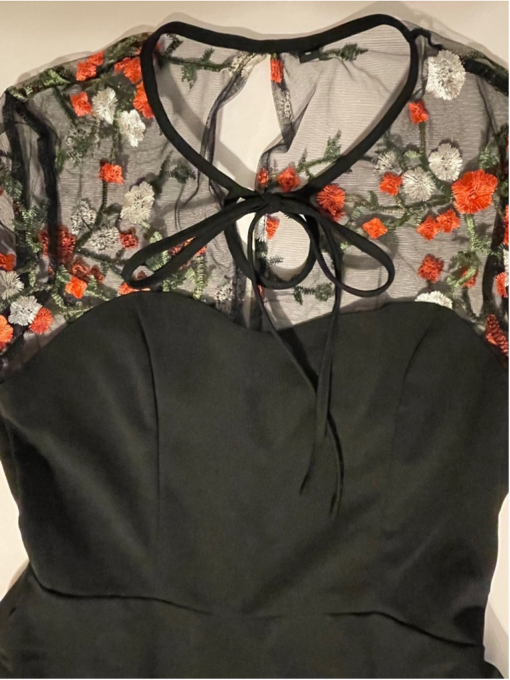 Size S Black fit & flare lace & roses short sleeve lbd retro feminine goth dress - Picture 3 of 8